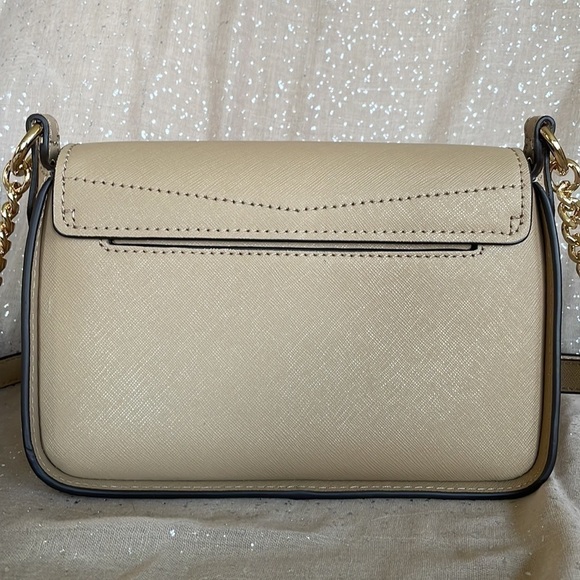 Brand New Michael Kors Genuine Leather Small Sylvia Flap Crossbody Purse - Picture 4 of 16